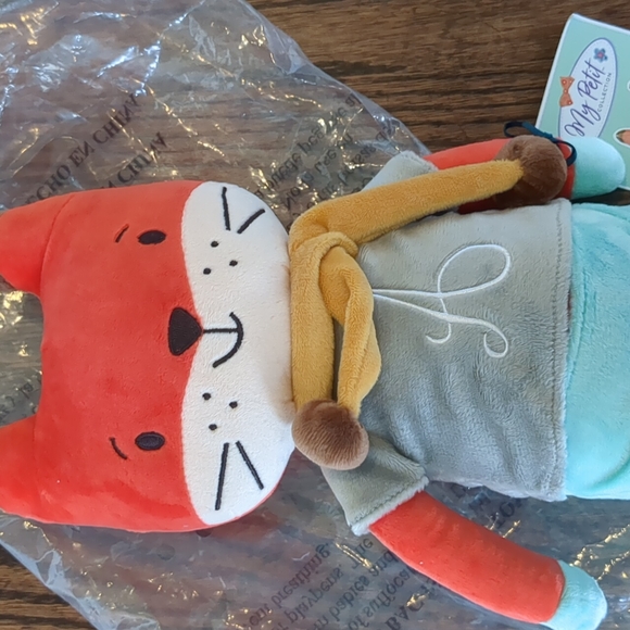 My petit Atticus the Fox stuffed animal collectible NWT - Picture 2 of 6